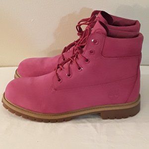 WOMEN'S TIMBERLAND BOOTS 9.